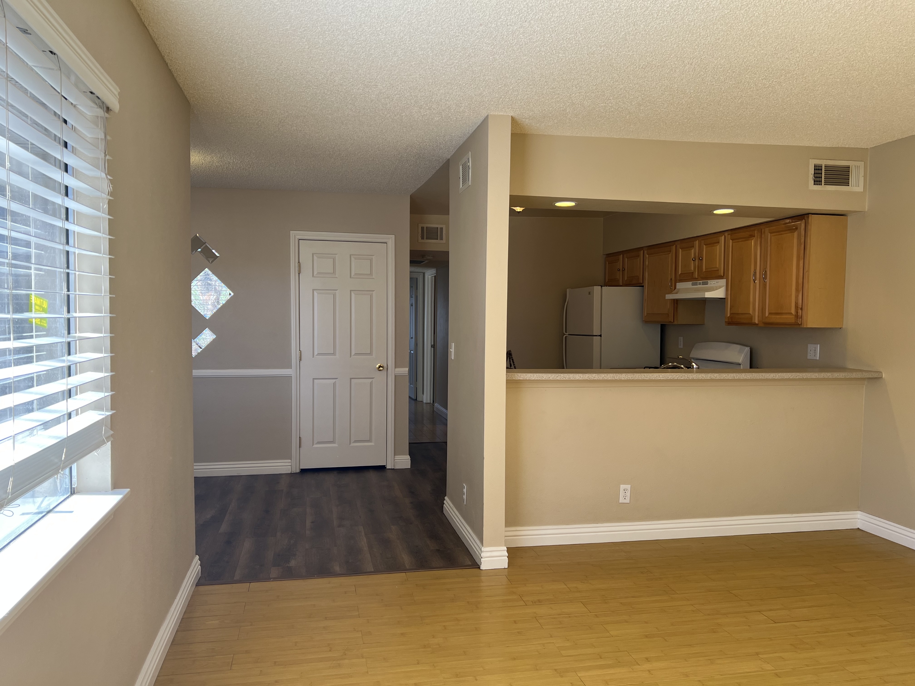 TARA AVE 4280 UNIT C - 1